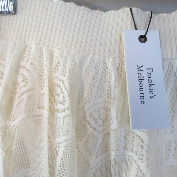 FRANKIE'S MELBOURNE - bohemian - ivory lace full length lace skirt - siz… - Picture 5 of 6